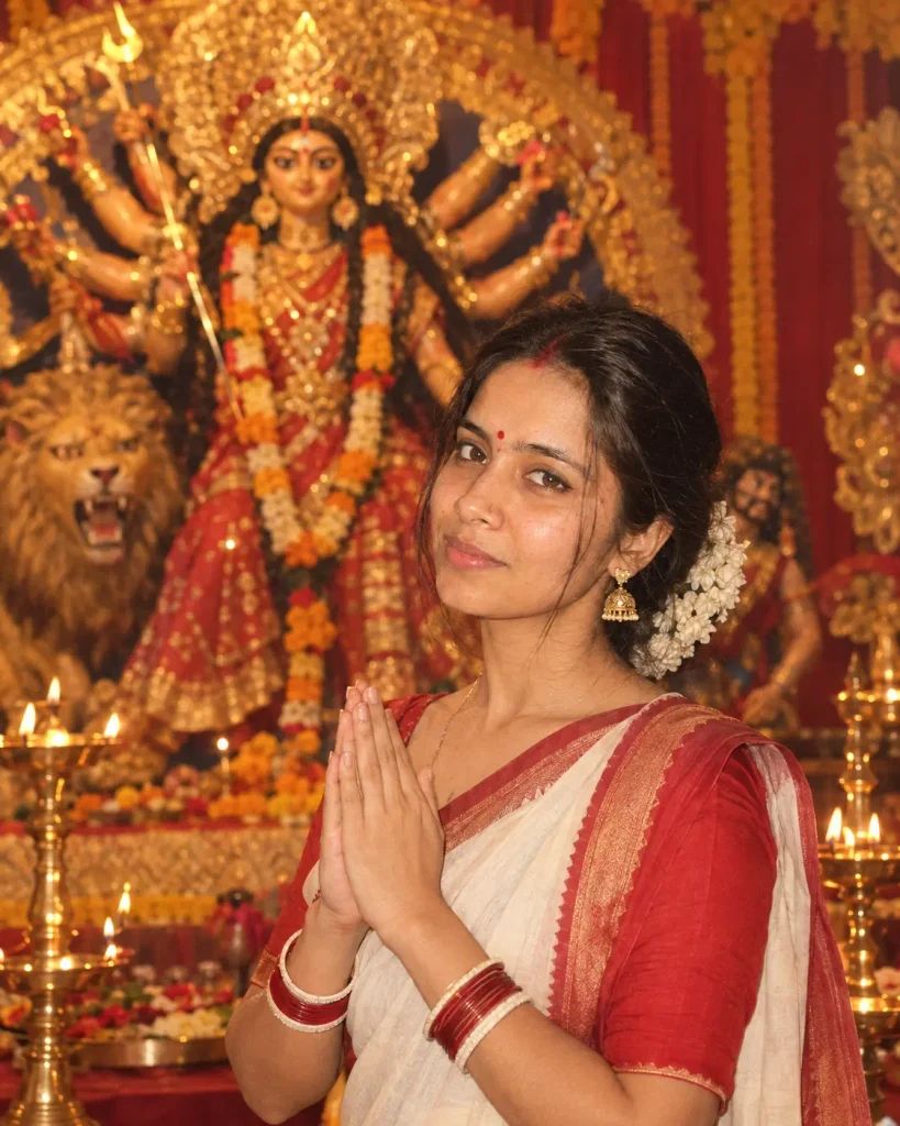 Red Saree Pandal Portrait for Girls